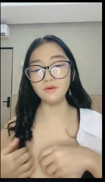 looking makes it hot_56