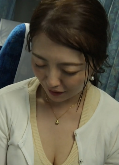 looking makes it hot_57