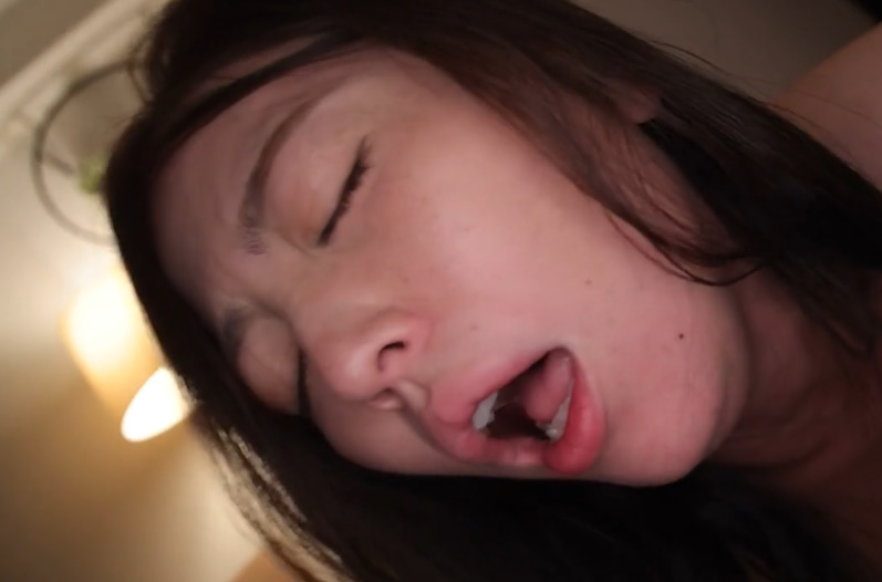 looking makes it hot_57