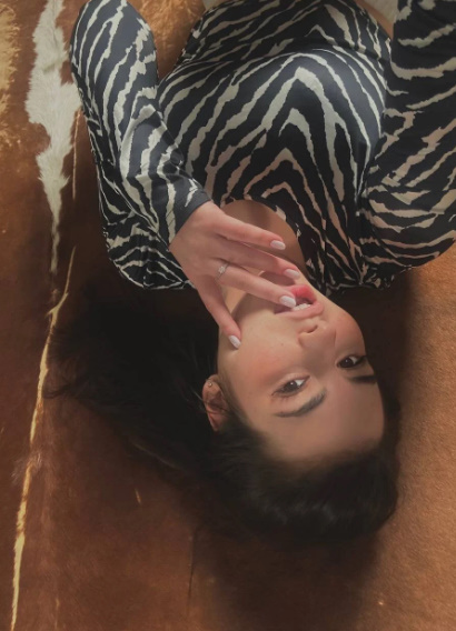 looking makes it hot_58