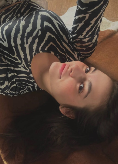 looking makes it hot_58