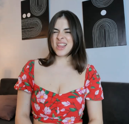 looking makes it hot_58