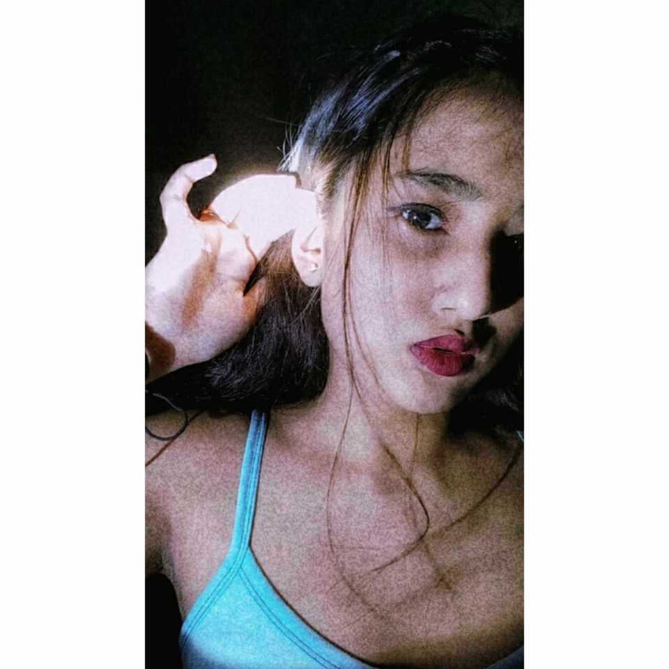 BD girl Zerin tasnim chowa showing boobs