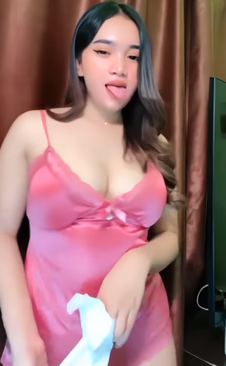 looking makes it hot_59