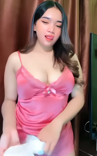 looking makes it hot_59