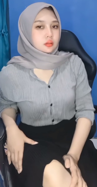 looking makes it hot_59