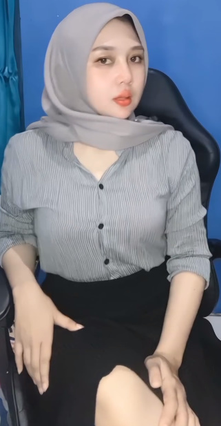 looking makes it hot_59