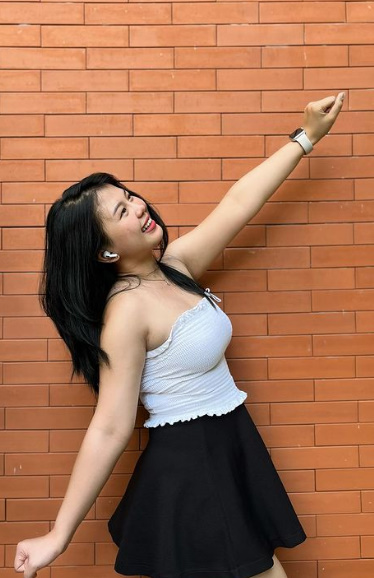 looking makes it hot_60