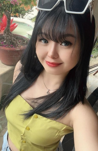 looking makes it hot_60