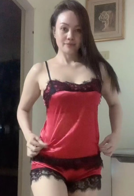 looking makes it hot_60