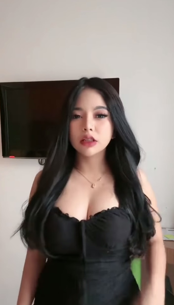 looking makes it hot_60