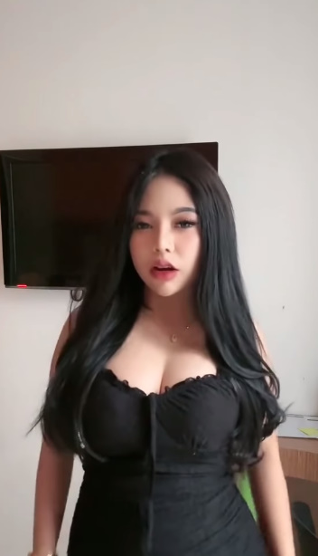 looking makes it hot_60