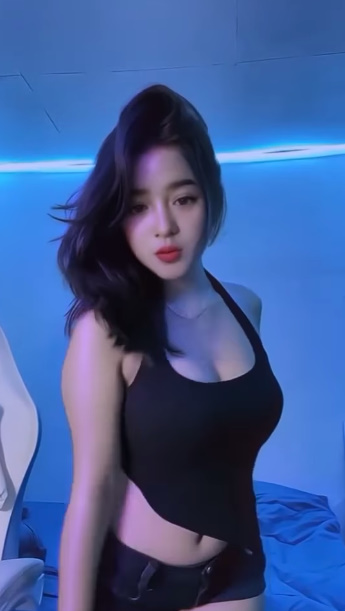 looking makes it hot_60