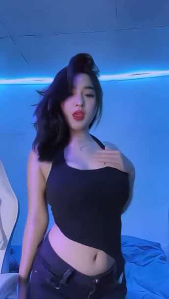 looking makes it hot_60