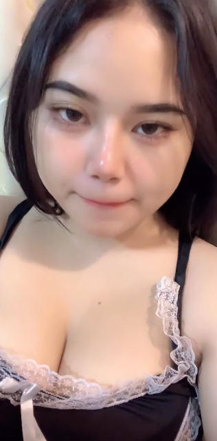 looking makes it hot_60