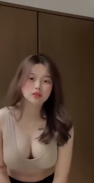 looking makes it hot_60