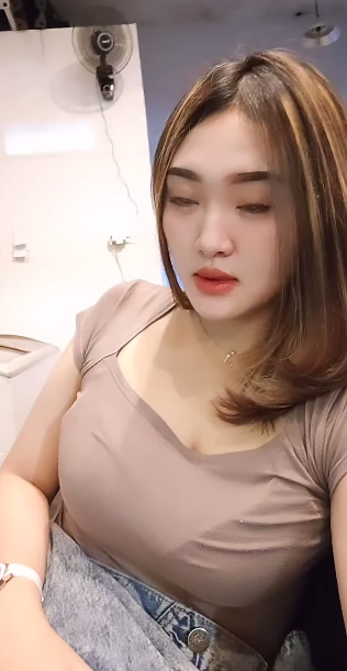 looking makes it hot_60