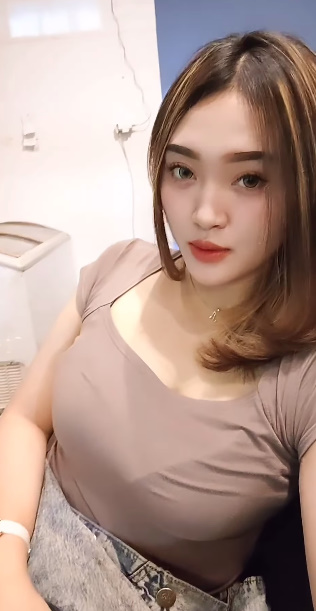 looking makes it hot_60