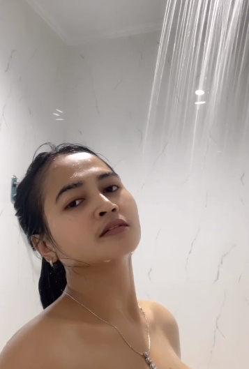 looking makes it hot_61