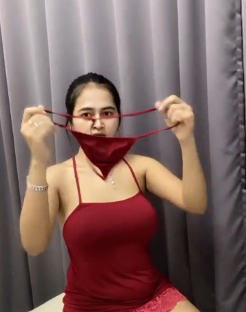 looking makes it hot_61