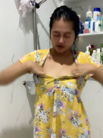 looking makes it hot_61