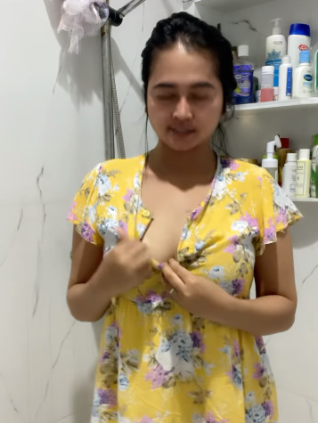 looking makes it hot_61