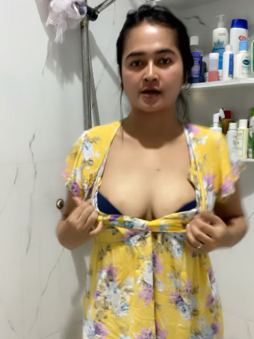 looking makes it hot_61