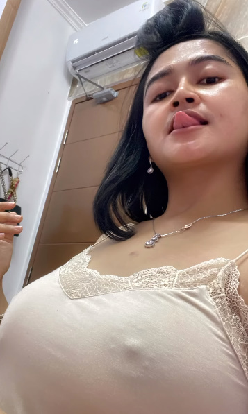 looking makes it hot_61