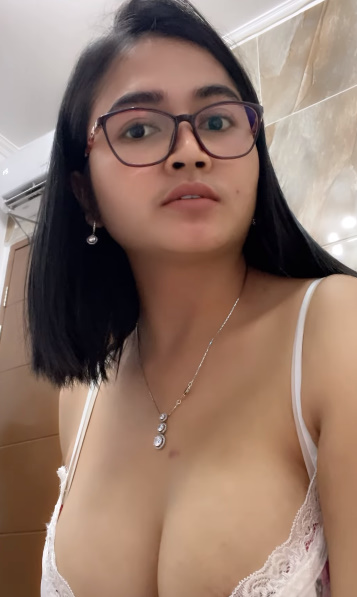 looking makes it hot_61