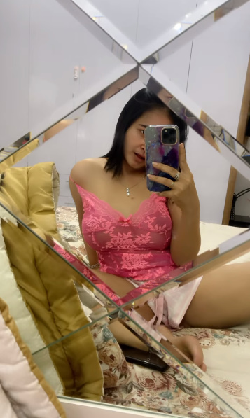 looking makes it hot_61