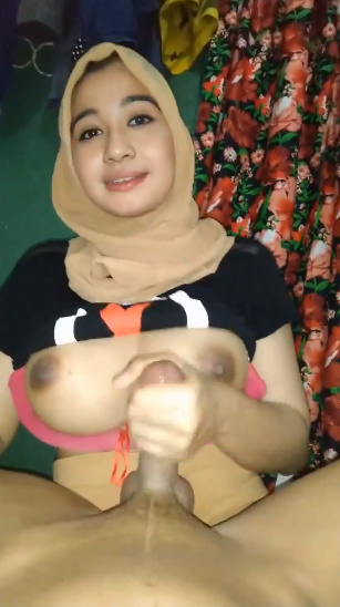 looking makes it hot_62