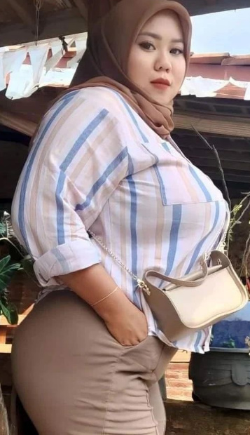 looking makes it hot_63