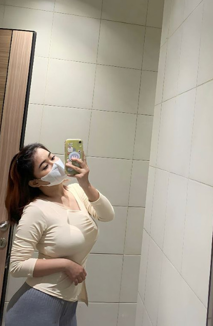 looking makes it hot_63