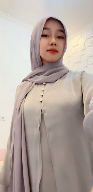 looking makes it hot_63