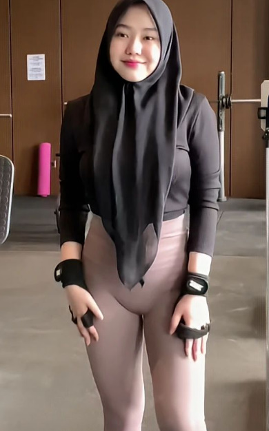 looking makes it hot_63