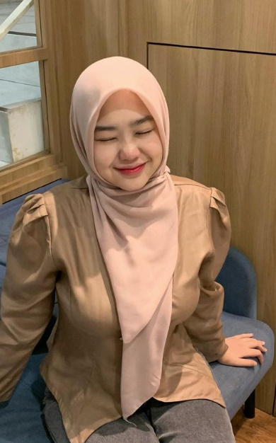 looking makes it hot_63