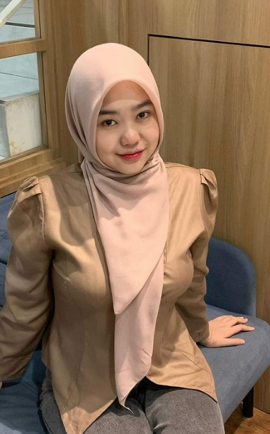 looking makes it hot_63