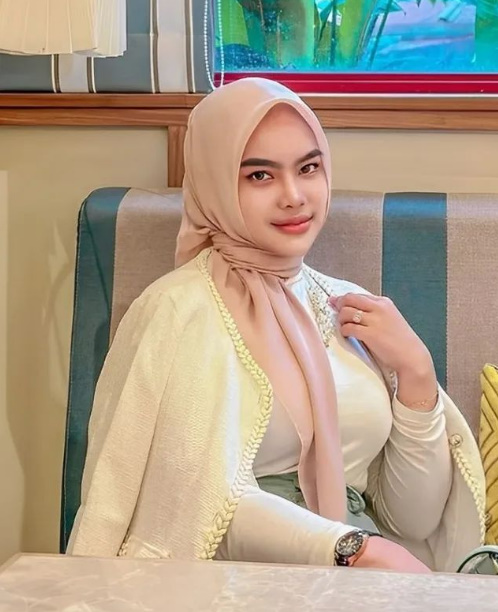 looking makes it hot_63