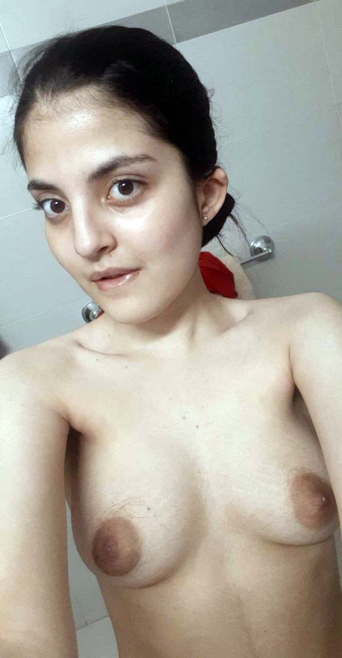 Beautiful Sexy Girl Saggy Tits Nude Pics (9 pictures) - Shooshtime