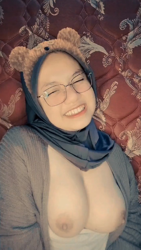 looking makes it hot_64