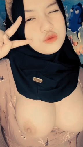 looking makes it hot_64