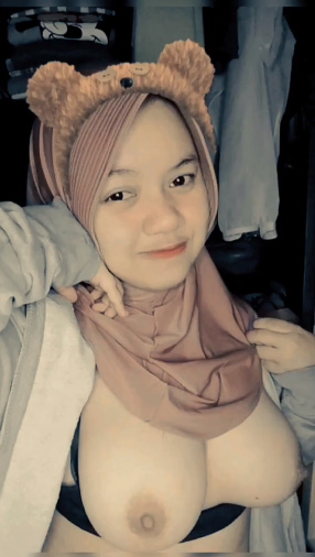 looking makes it hot_64