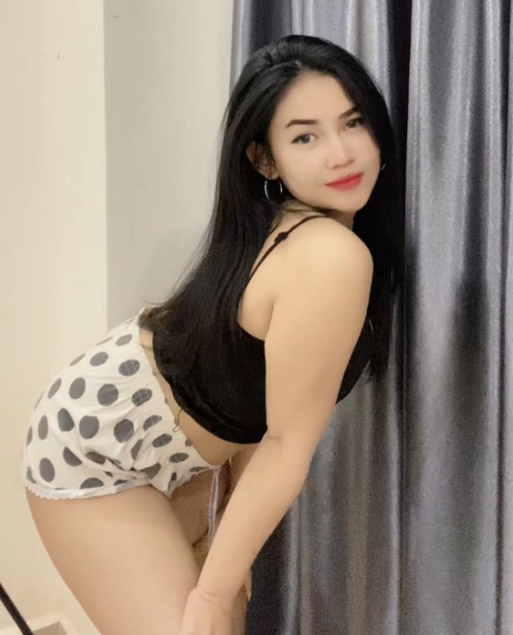 looking makes it hot_65