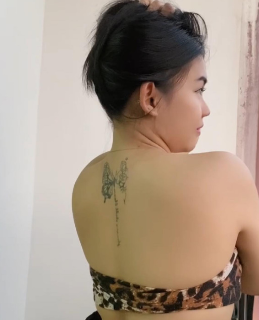 looking makes it hot_65