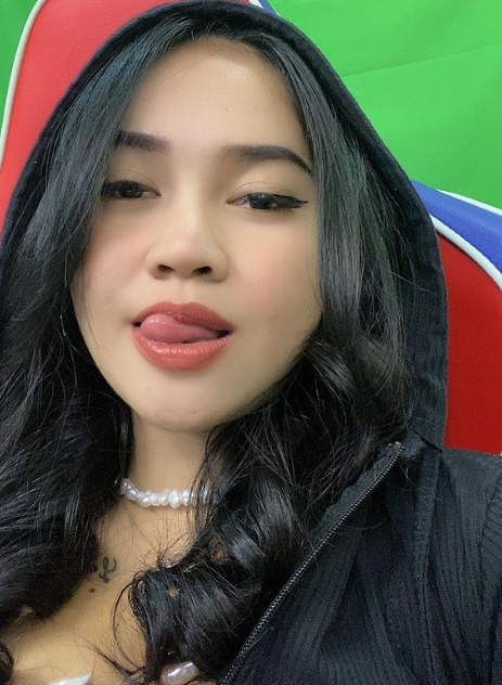 looking makes it hot_65