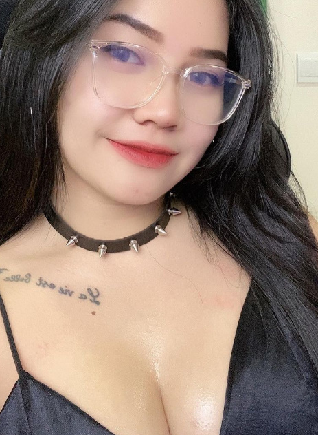 looking makes it hot_65