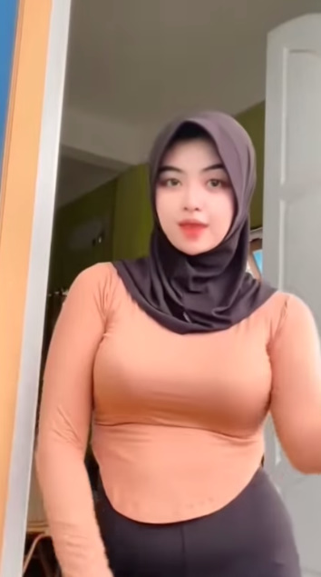 looking makes it hot_66