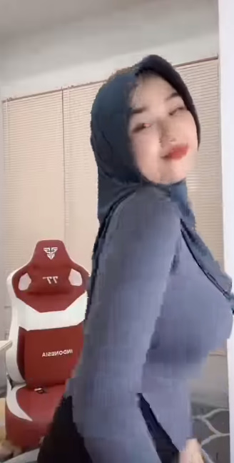 looking makes it hot_66