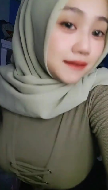 looking makes it hot_66