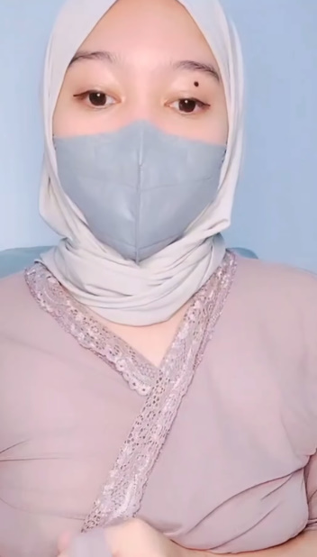 looking makes it hot_66